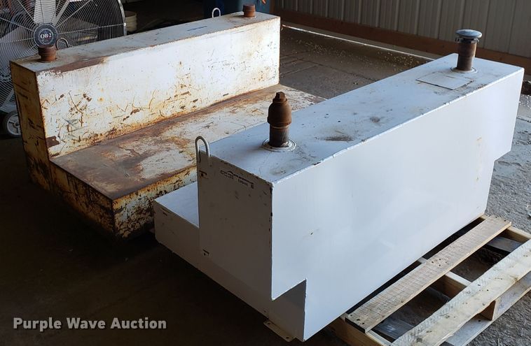 image for item FW9572 (2) L-shaped fuel tanks