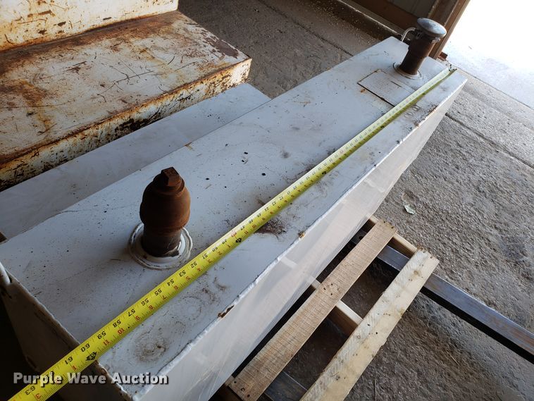 image for item FW9572 (2) L-shaped fuel tanks