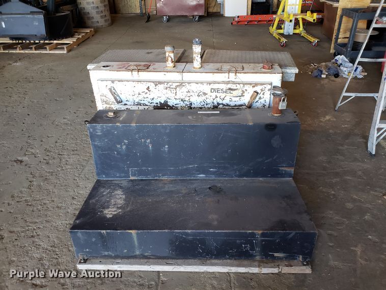 image for item FW9573 (2) L-shaped fuel tanks