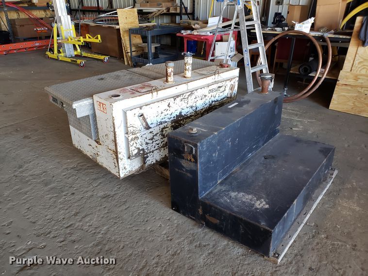 image for item FW9573 (2) L-shaped fuel tanks