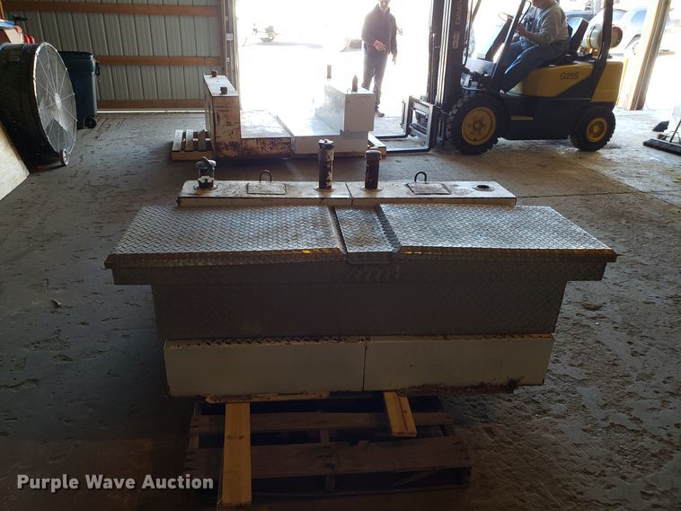 image for item FW9573 (2) L-shaped fuel tanks