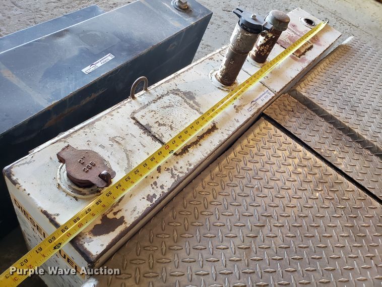 image for item FW9573 (2) L-shaped fuel tanks