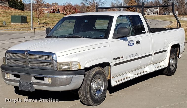 image for item FW9583 1998 Dodge Ram 2500 Quad Cab pickup truck