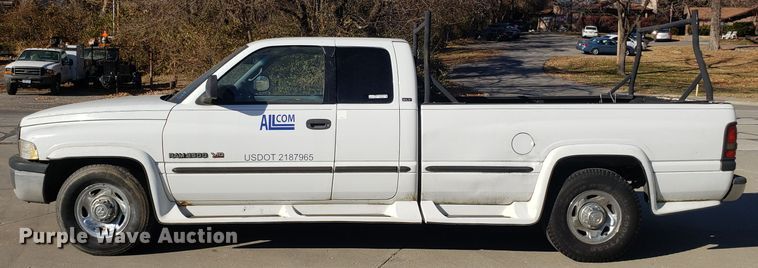 image for item FW9583 1998 Dodge Ram 2500 Quad Cab pickup truck