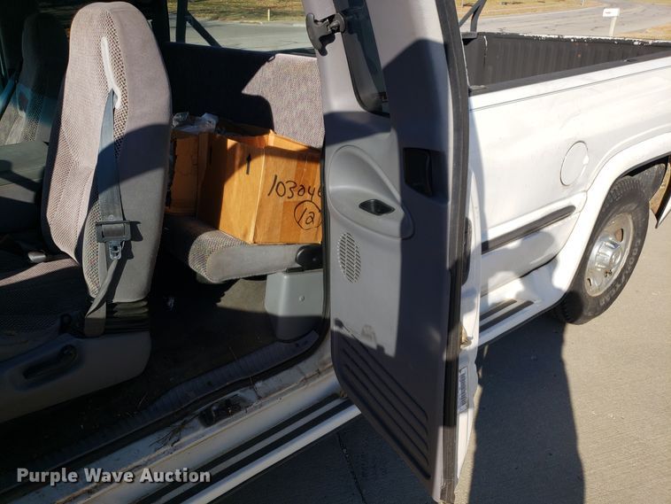 image for item FW9583 1998 Dodge Ram 2500 Quad Cab pickup truck