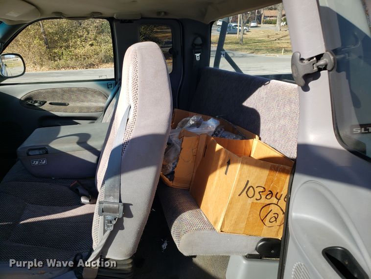 image for item FW9583 1998 Dodge Ram 2500 Quad Cab pickup truck