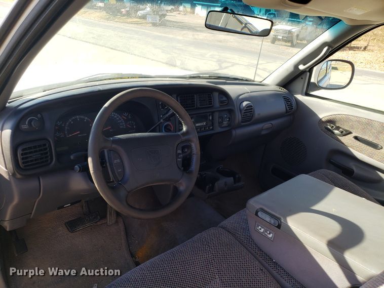 image for item FW9583 1998 Dodge Ram 2500 Quad Cab pickup truck