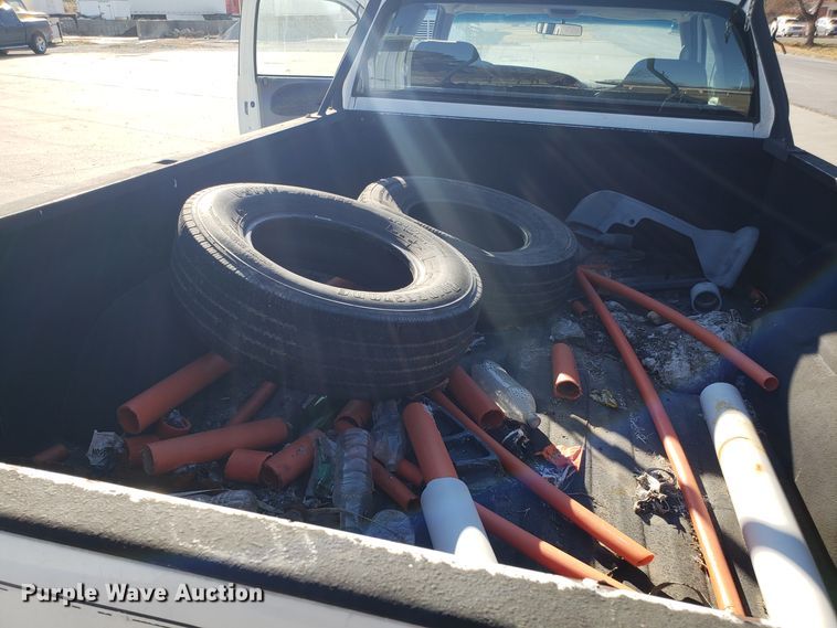 image for item FW9583 1998 Dodge Ram 2500 Quad Cab pickup truck