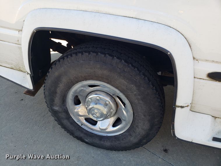 image for item FW9583 1998 Dodge Ram 2500 Quad Cab pickup truck