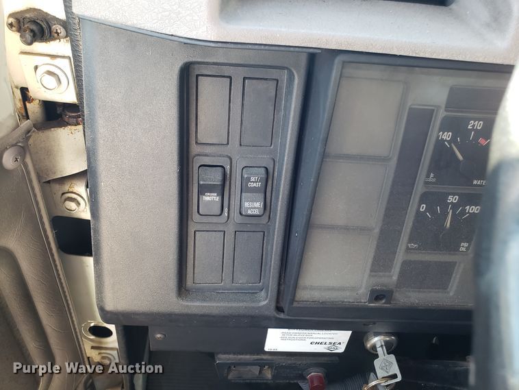 image for item FW9584 2000 International 4700 bucket truck