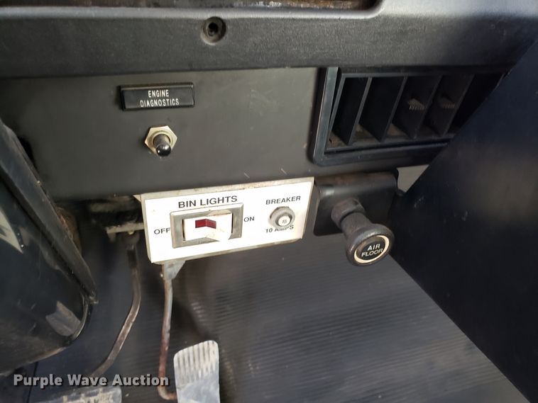 image for item FW9584 2000 International 4700 bucket truck