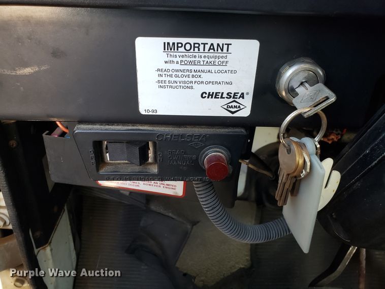 image for item FW9584 2000 International 4700 bucket truck