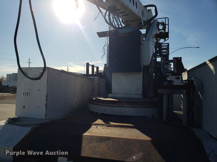 image for item FW9584 2000 International 4700 bucket truck