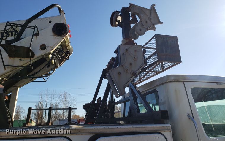 image for item FW9584 2000 International 4700 bucket truck