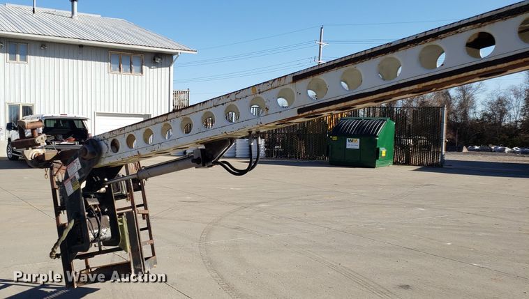 image for item FW9584 2000 International 4700 bucket truck