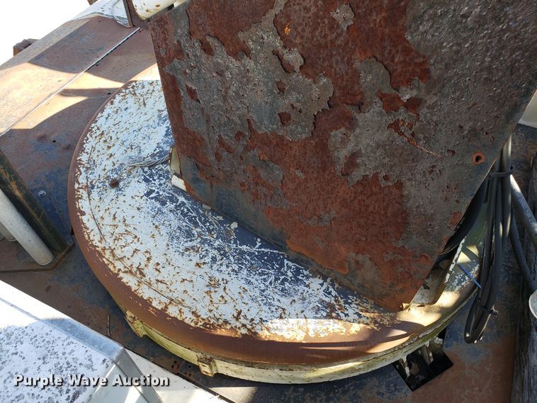 image for item FW9584 2000 International 4700 bucket truck