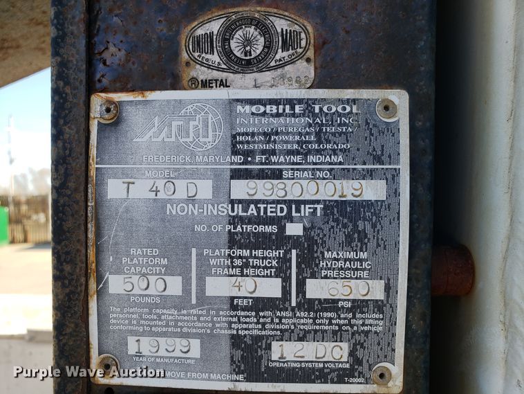 image for item FW9584 2000 International 4700 bucket truck