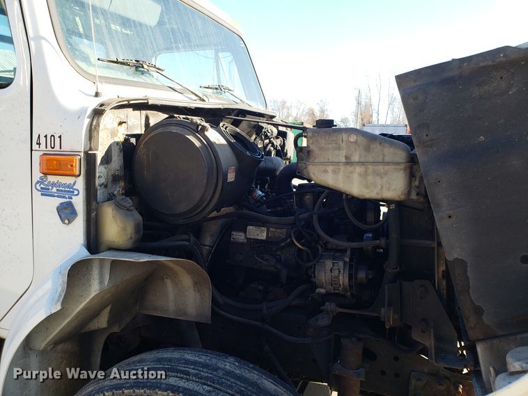 image for item FW9584 2000 International 4700 bucket truck