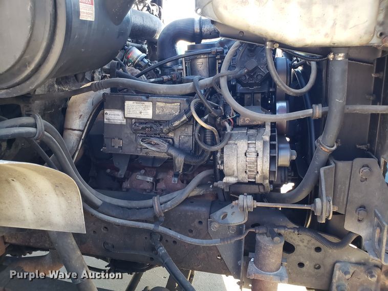 image for item FW9584 2000 International 4700 bucket truck