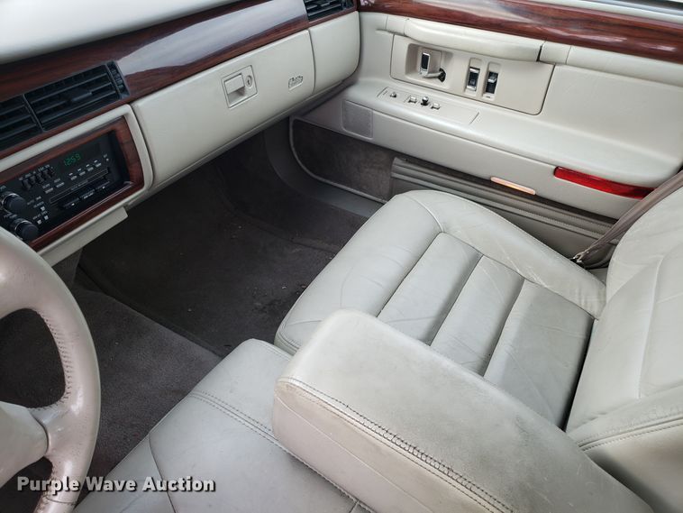 image for item FW9588 1995 Cadillac DeVille
