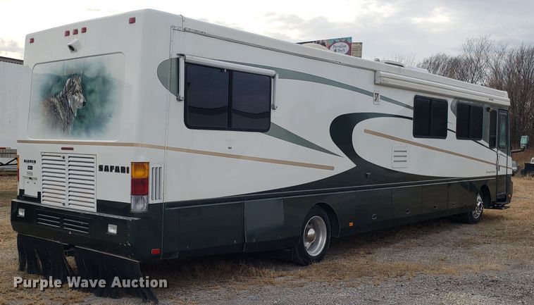 image for item FW9589 1999 Safari Serengenti RV