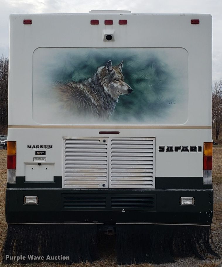 image for item FW9589 1999 Safari Serengenti RV