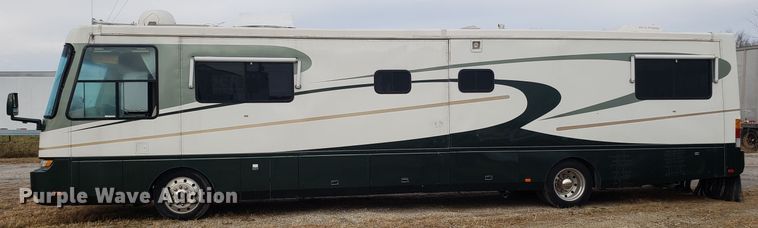 image for item FW9589 1999 Safari Serengenti RV