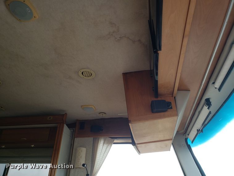 image for item FW9589 1999 Safari Serengenti RV