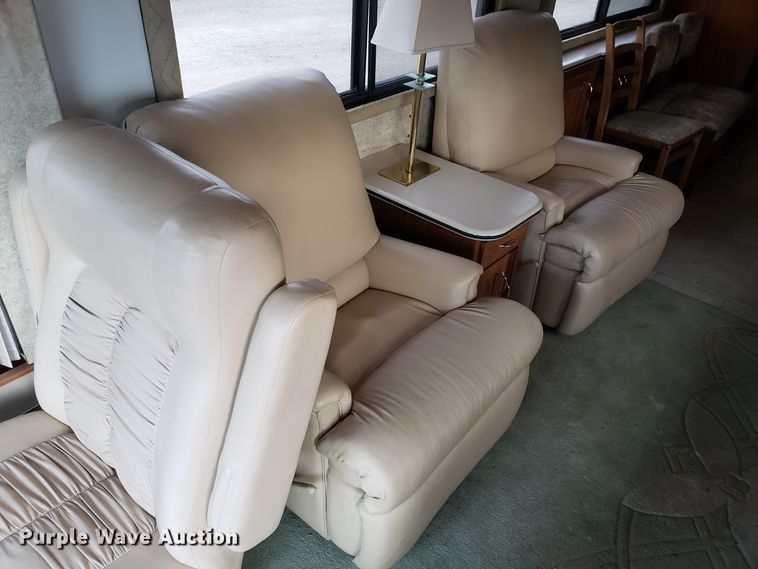 image for item FW9589 1999 Safari Serengenti RV