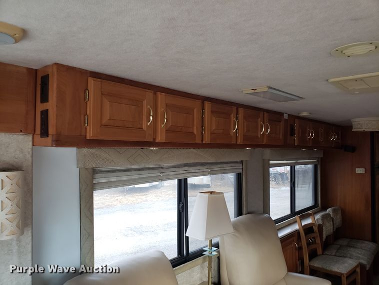 image for item FW9589 1999 Safari Serengenti RV