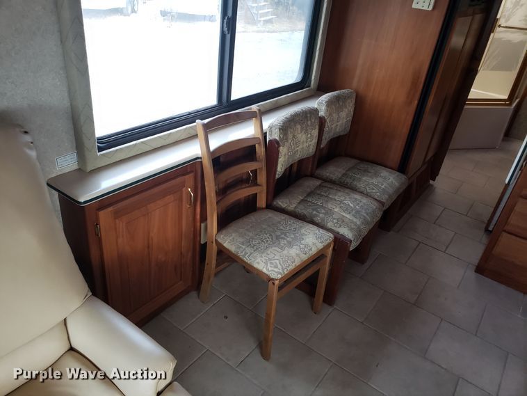 image for item FW9589 1999 Safari Serengenti RV