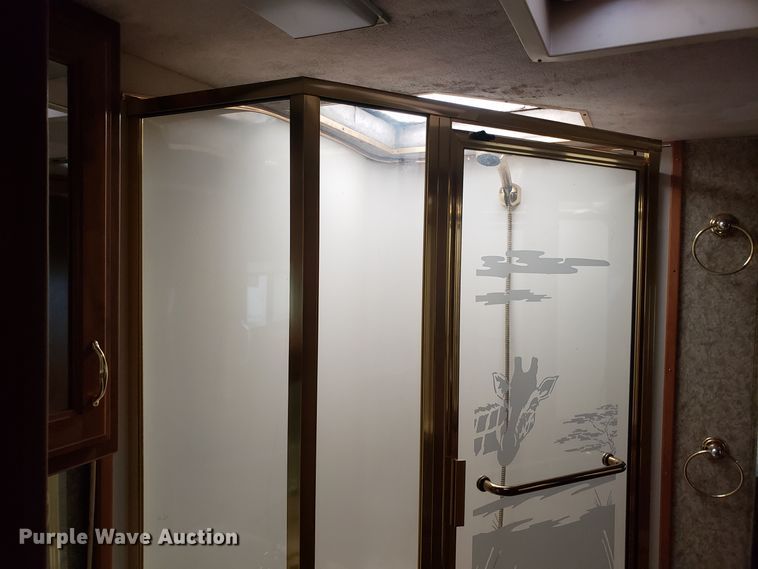 image for item FW9589 1999 Safari Serengenti RV