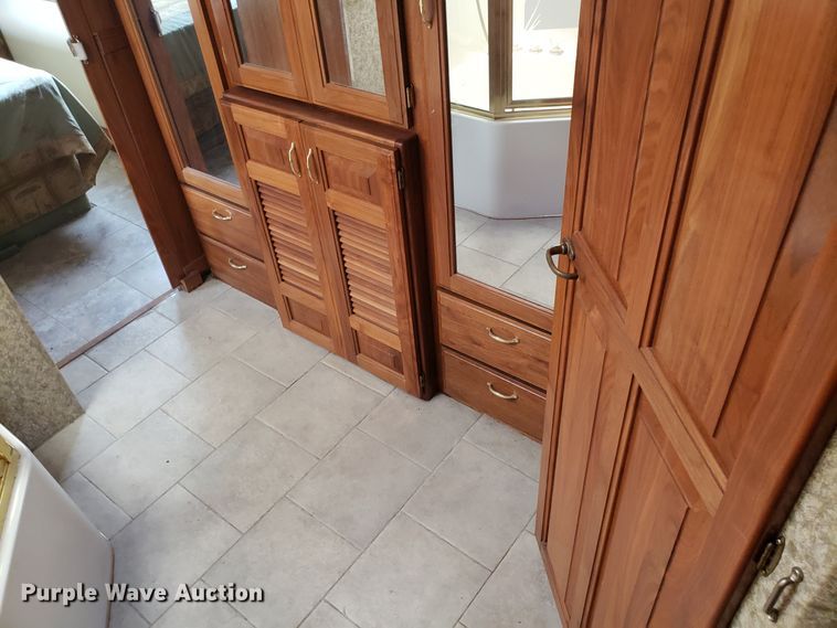 image for item FW9589 1999 Safari Serengenti RV