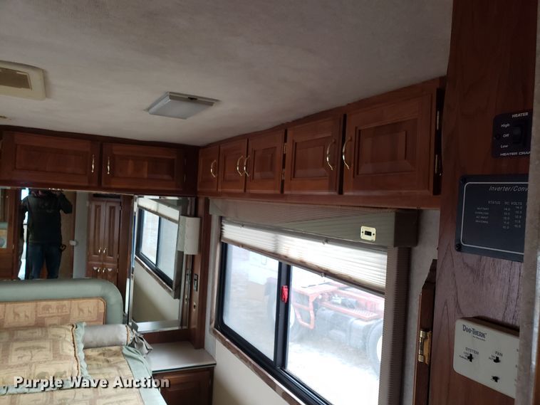 image for item FW9589 1999 Safari Serengenti RV