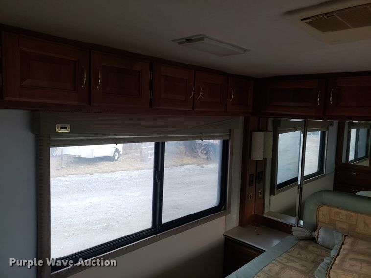 image for item FW9589 1999 Safari Serengenti RV