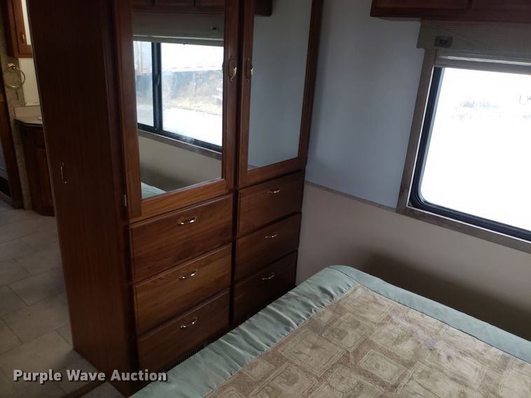 image for item FW9589 1999 Safari Serengenti RV