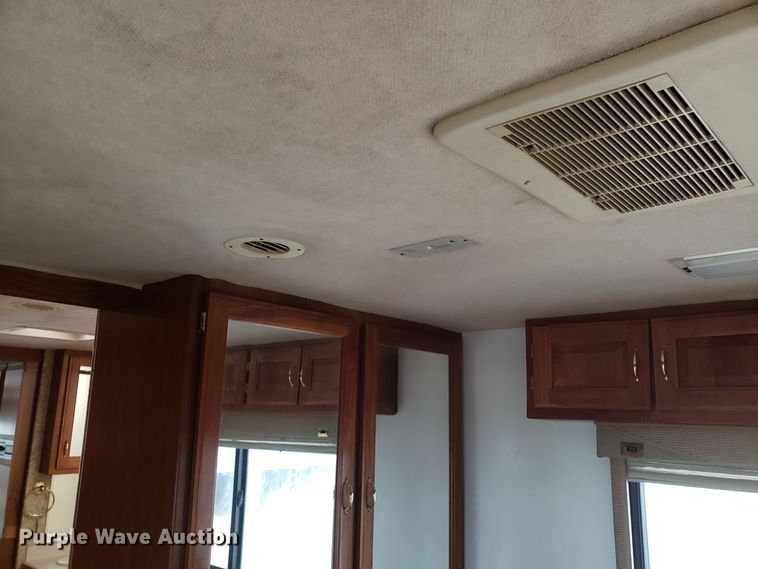 image for item FW9589 1999 Safari Serengenti RV