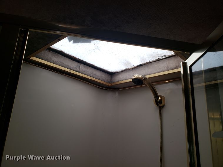 image for item FW9589 1999 Safari Serengenti RV