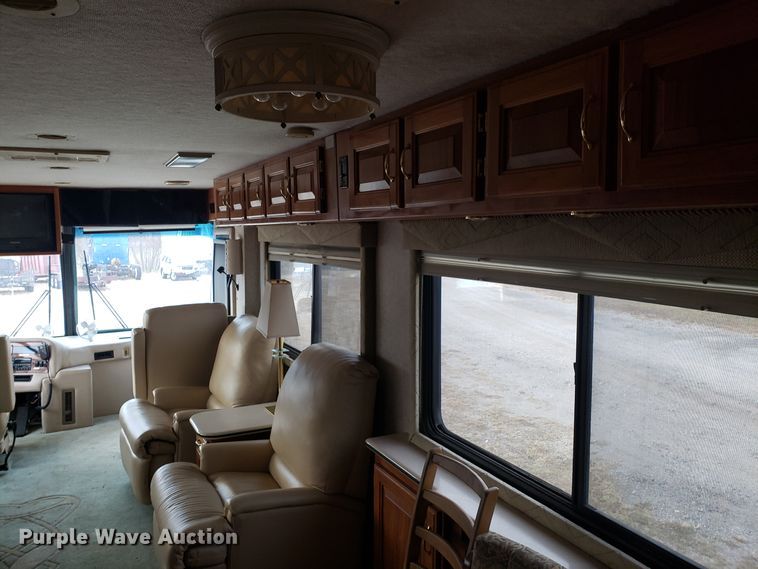 image for item FW9589 1999 Safari Serengenti RV