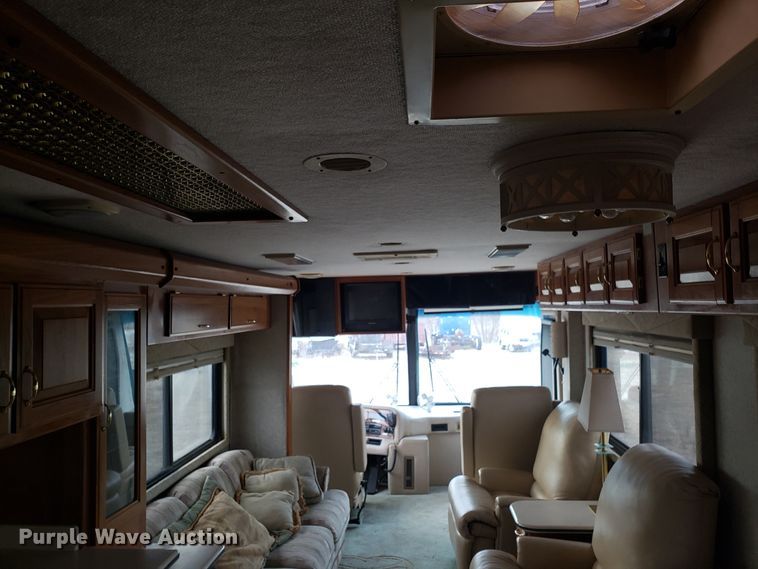 image for item FW9589 1999 Safari Serengenti RV