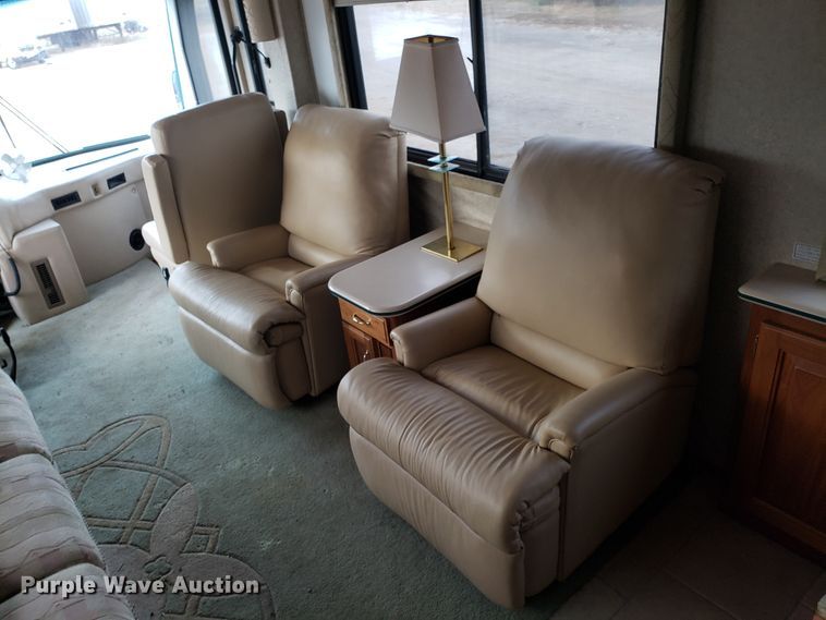 image for item FW9589 1999 Safari Serengenti RV