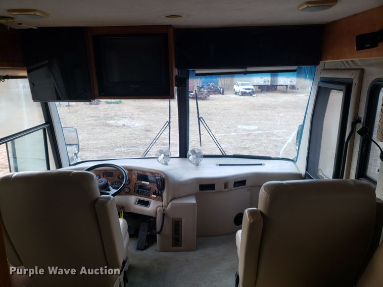 image for item FW9589 1999 Safari Serengenti RV