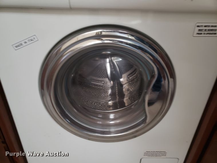 image for item FW9589 1999 Safari Serengenti RV