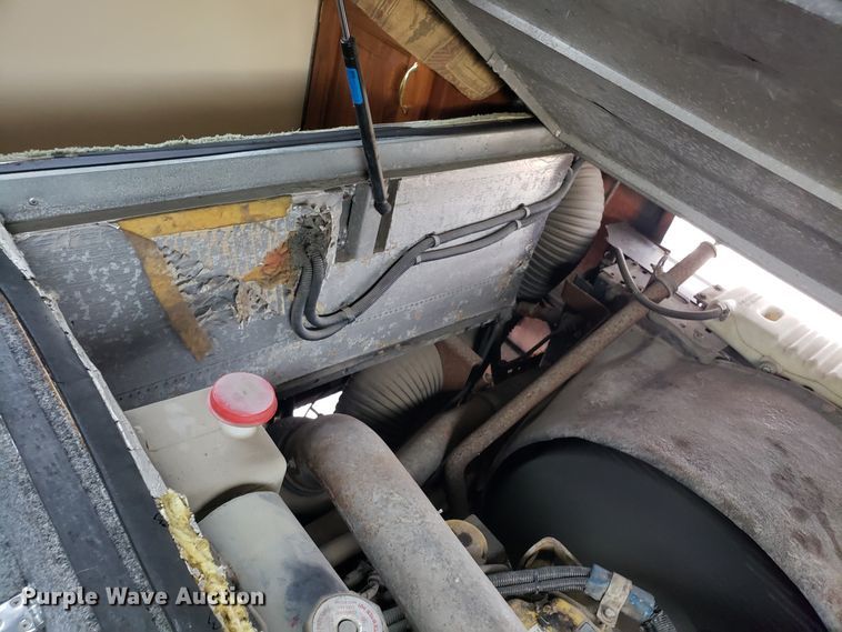 image for item FW9589 1999 Safari Serengenti RV