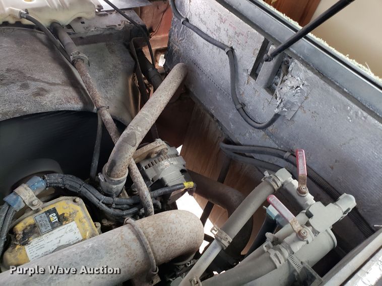 image for item FW9589 1999 Safari Serengenti RV