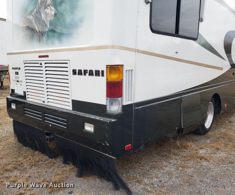 image for item FW9589 1999 Safari Serengenti RV