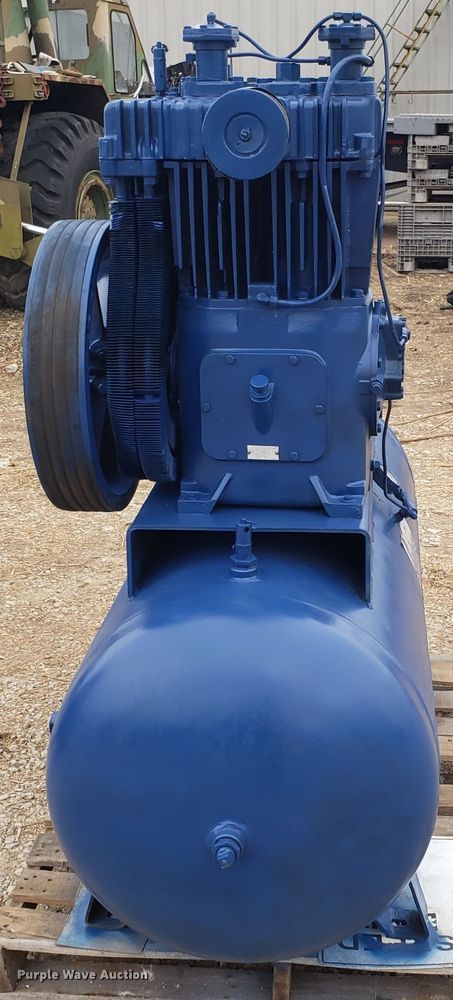 image for item FW9595 Quincy air compressor