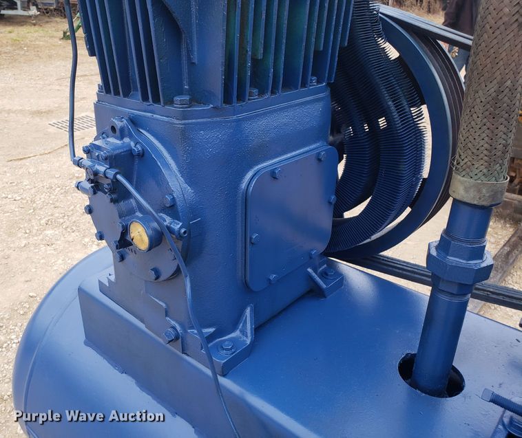 image for item FW9595 Quincy air compressor