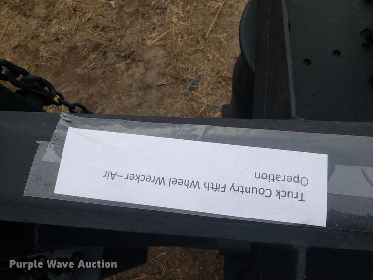 image for item FW9597 Truck Country fifth wheel wrecker