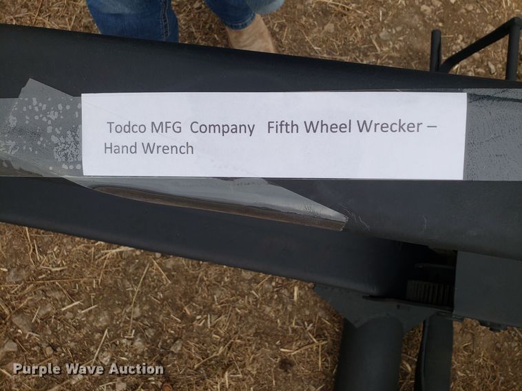 image for item FW9598 Todco fifth wheel wrecker